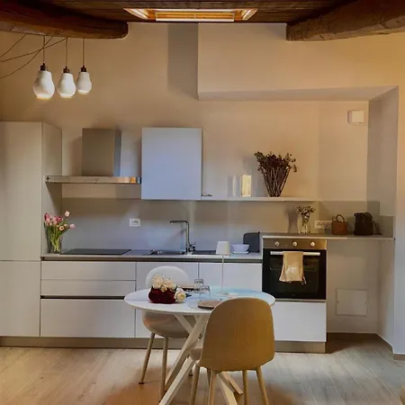 Nel Cuore Di Comodo E Moderno Apartament *